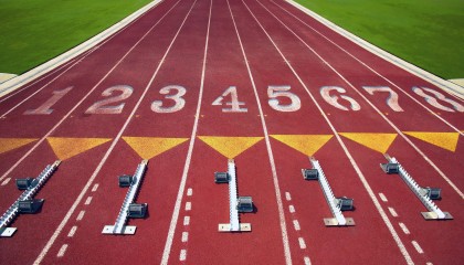bet365官方方-关键节点定乾坤，阿扎伦卡的比分优势与FPX的团队制胜